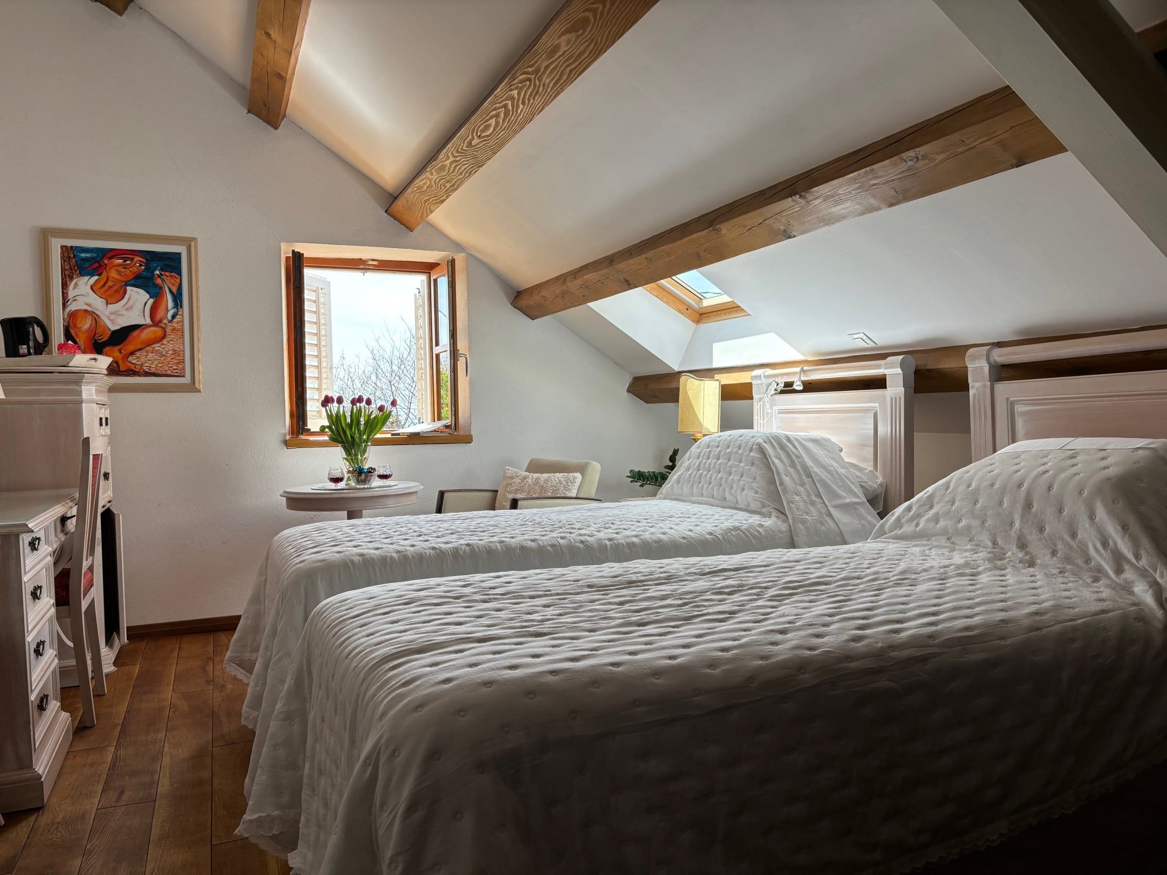 Deluxe Double or Twin Bedroom with twin beds and a window over the garden